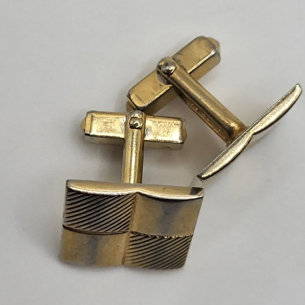 Vintage 80s Anson Square Goldtone Chess Board Cuff Links 0.75in